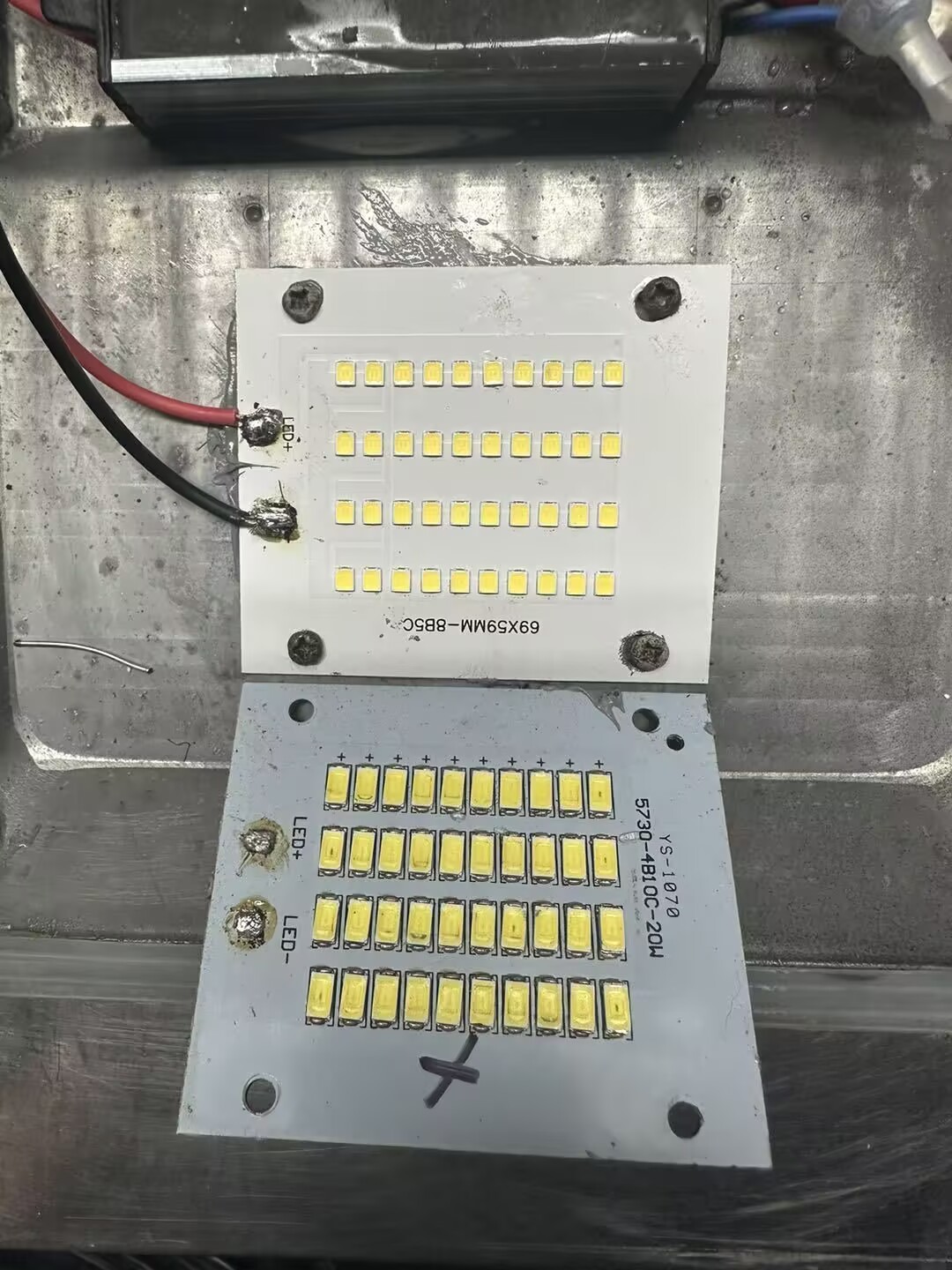 mais recente caso da empresa sobre Serviço Personalizado Único da Sunshineopto—— Vietnã: Refletor