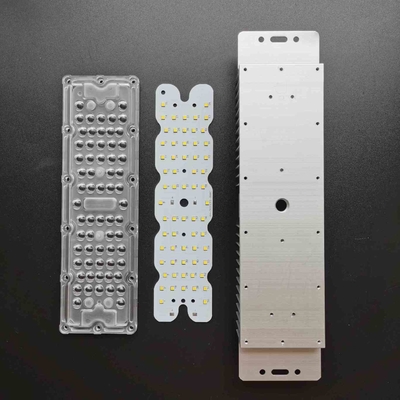 comprar séries impermeável do módulo da luz de rua do diodo emissor de luz da lente do PC de 50W SMD3030 8 8 48V paralelos com dissipador de calor Fabricação em linha