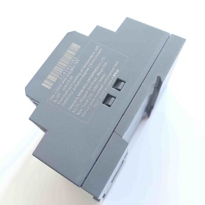 Fonte de alimentação LED 120-135W com tensão de saída CC ajustável e montável em trilho DIN